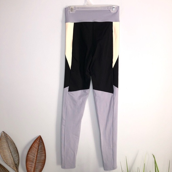 Live The Process Transcend Color-Blocked - Picture 5 of 7